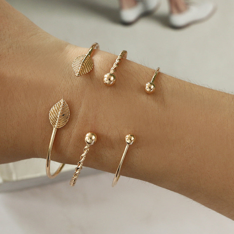 woman bracelet